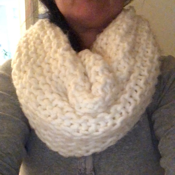 H&M chunky scarf - Picture 2 of 4
